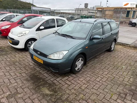 Ford Focus (2002) — foto 1