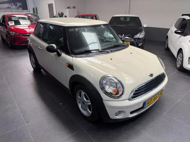 MINI One (2009) — foto 1