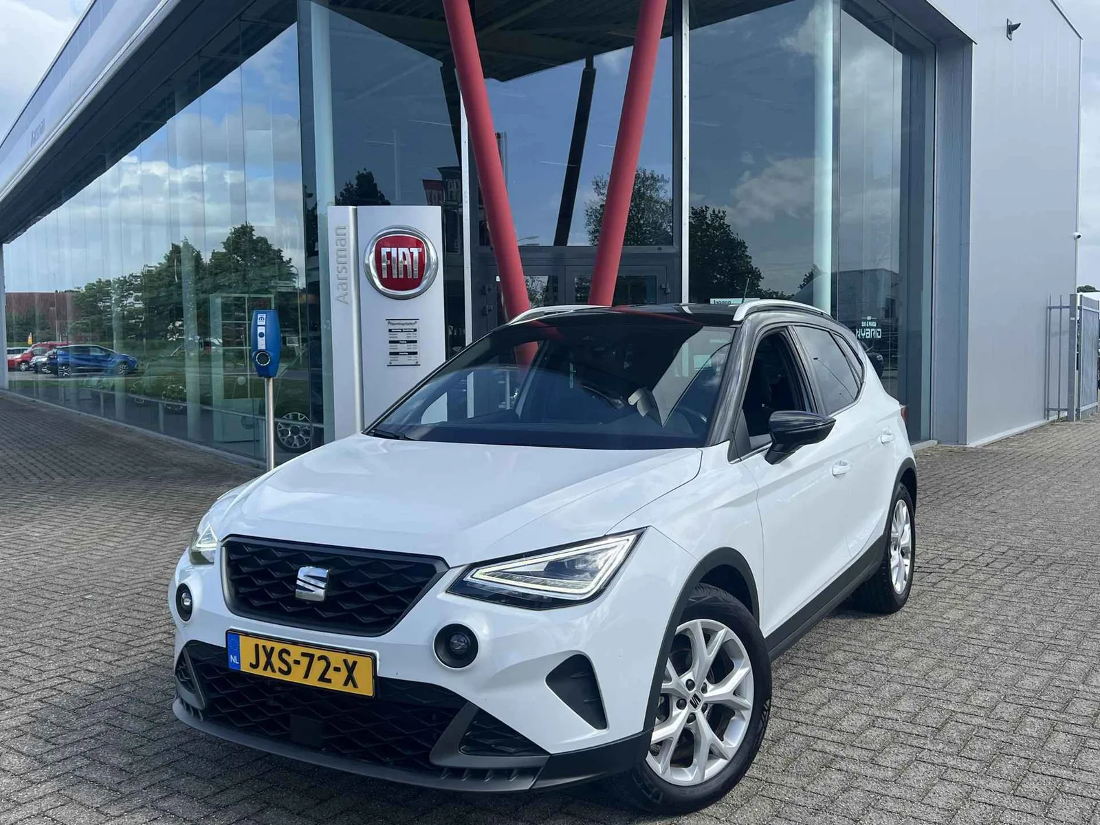 SEAT Arona (2024) — foto 1
