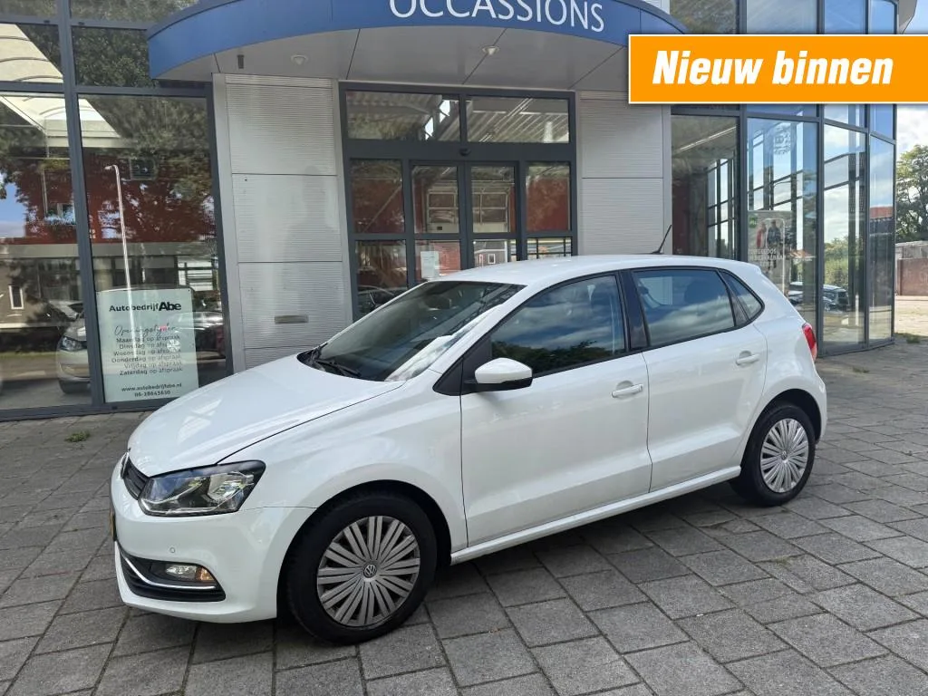Volkswagen Polo (2015) — foto 1