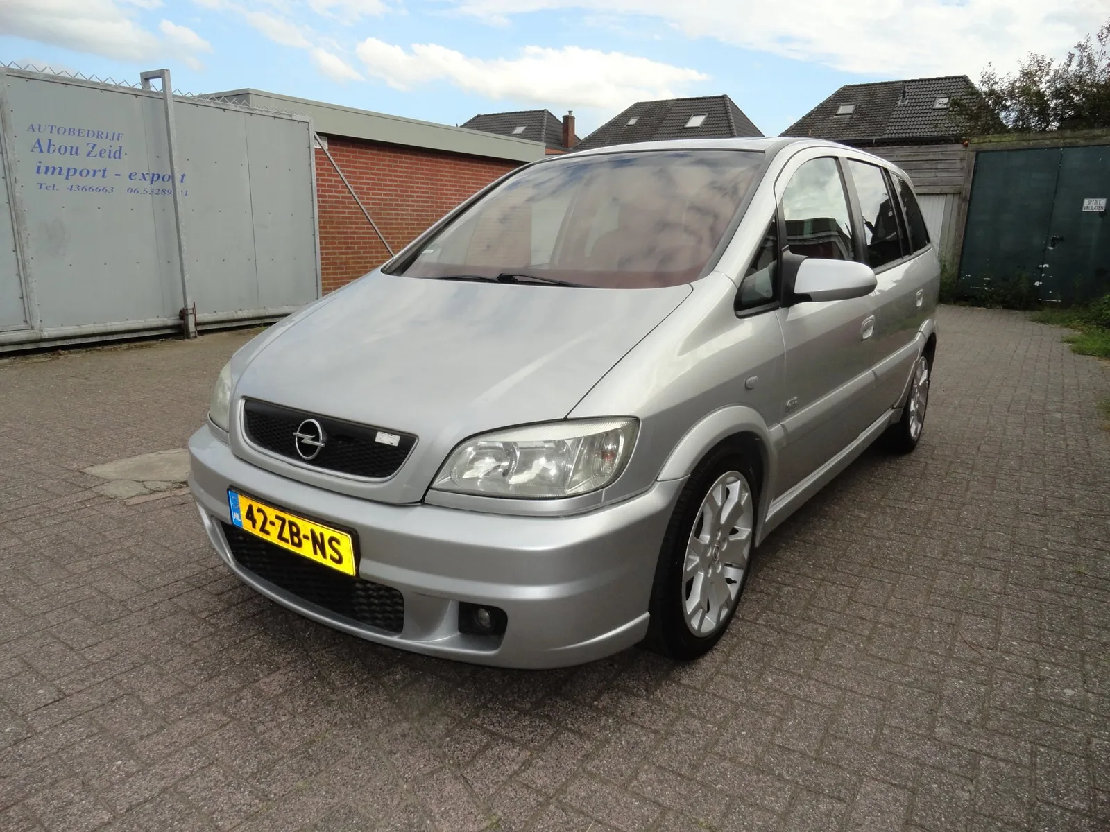 Opel Zafira (2002) — foto 1