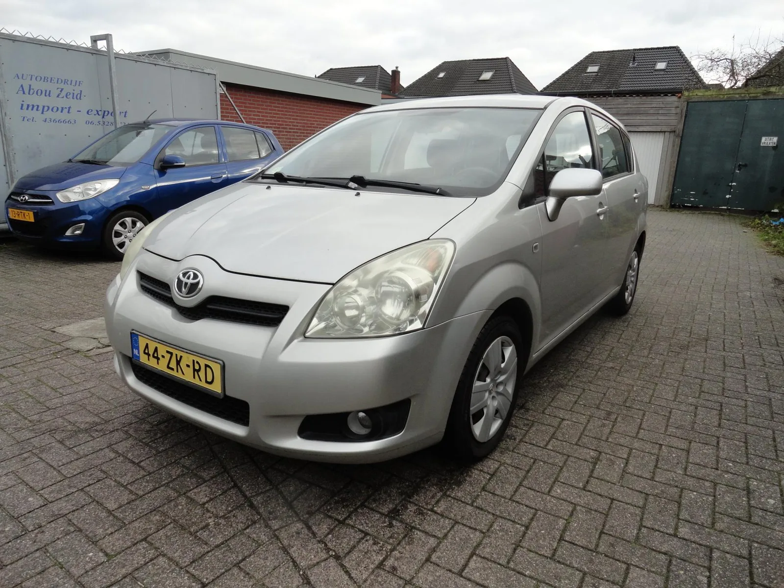 Toyota Verso (2008) — foto 1