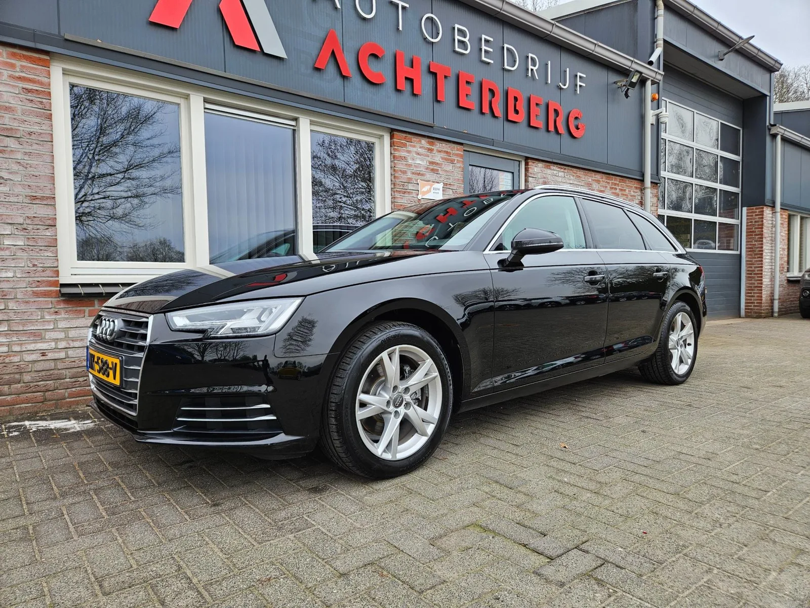 Audi A4 (2017) — foto 1