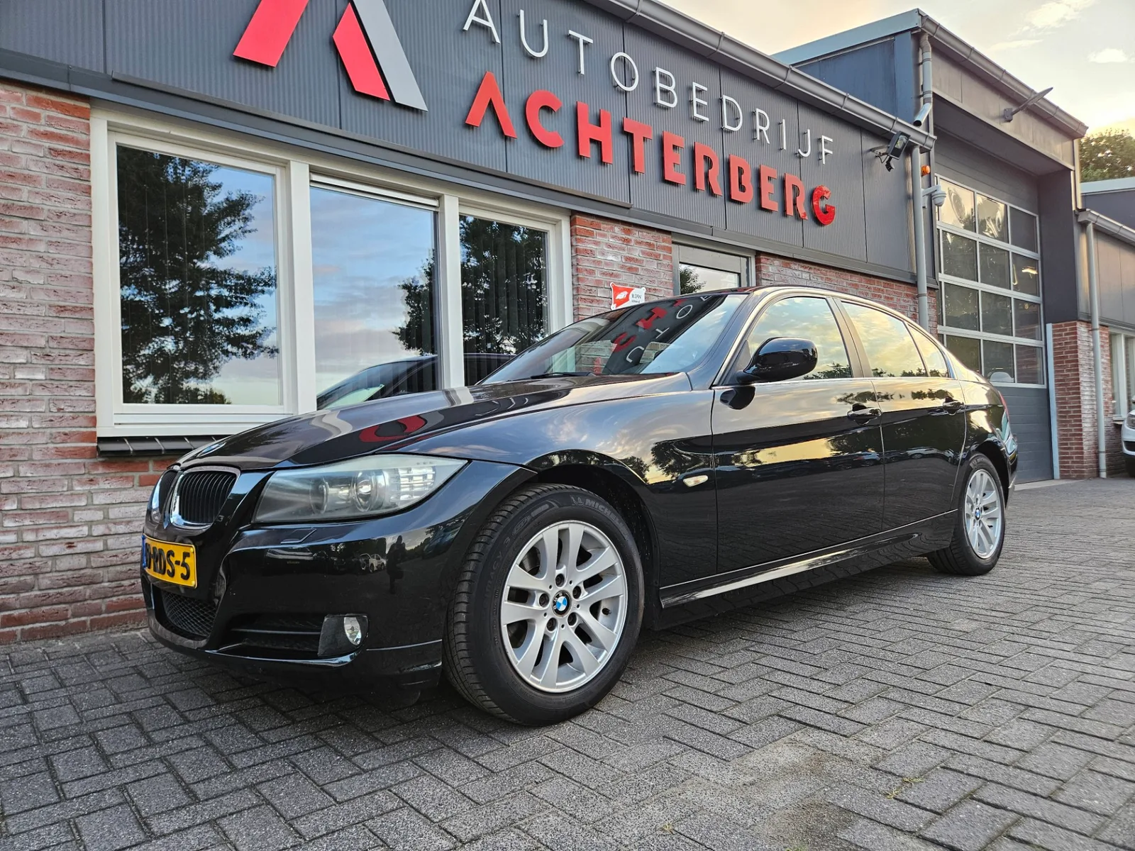 BMW 3-Serie (2011) — foto 1