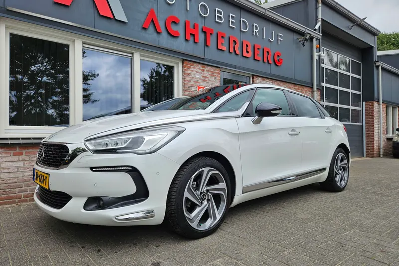 DS 5 (2016)