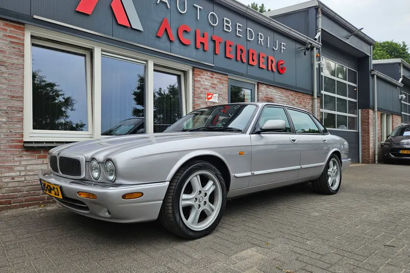 Jaguar XJ (2001)