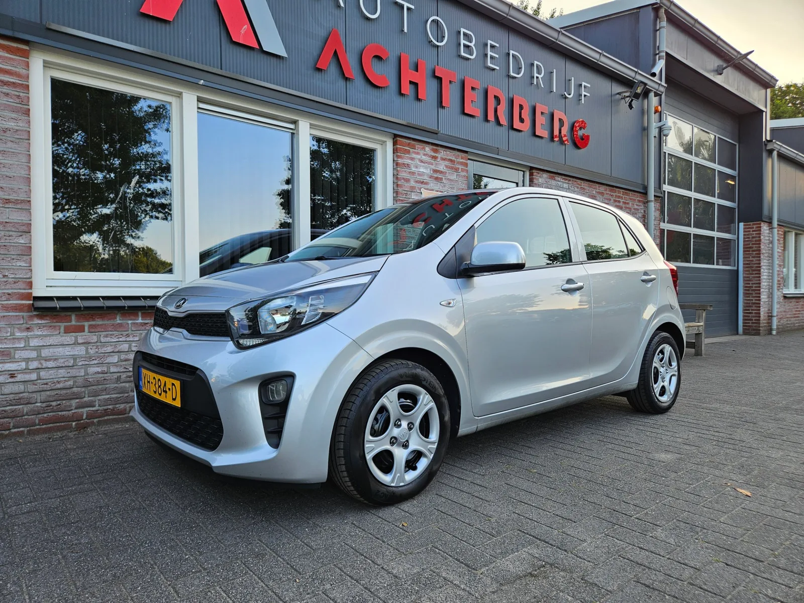 Kia Picanto (2019) — foto 1