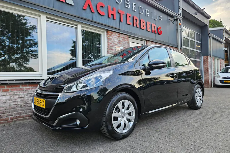 Peugeot 208 (2016)