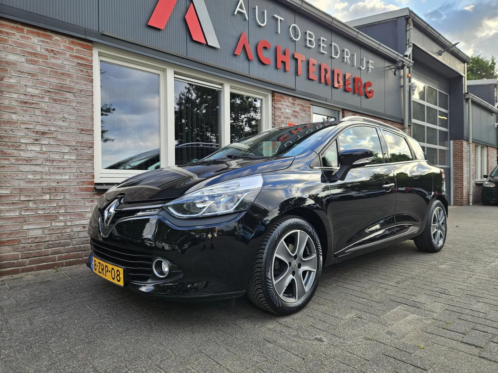 Renault Clio (2015) — foto 1
