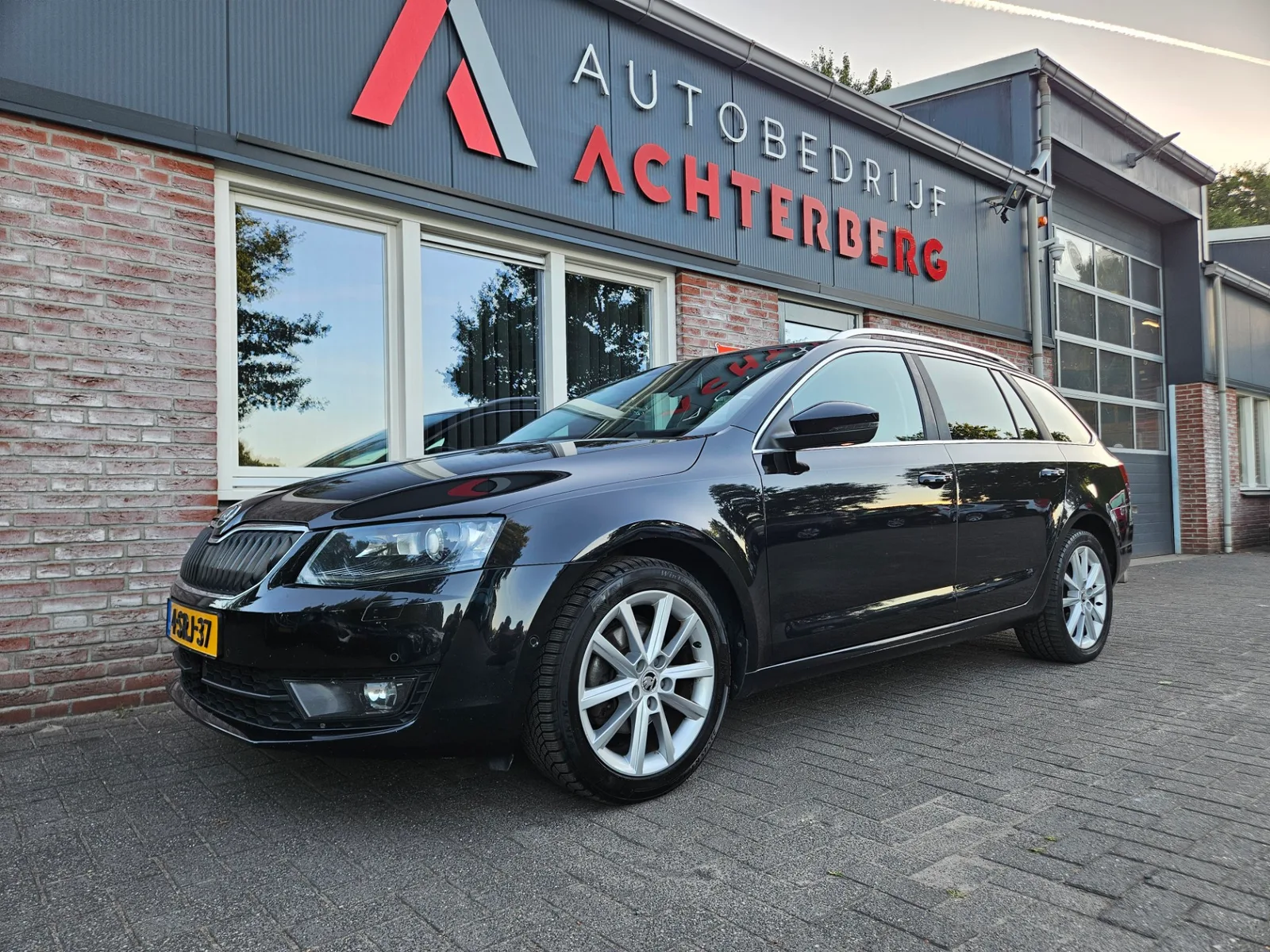 Škoda Octavia (2014) — foto 1