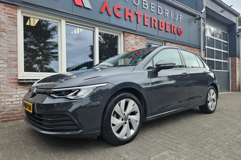 Volkswagen Golf (2021)