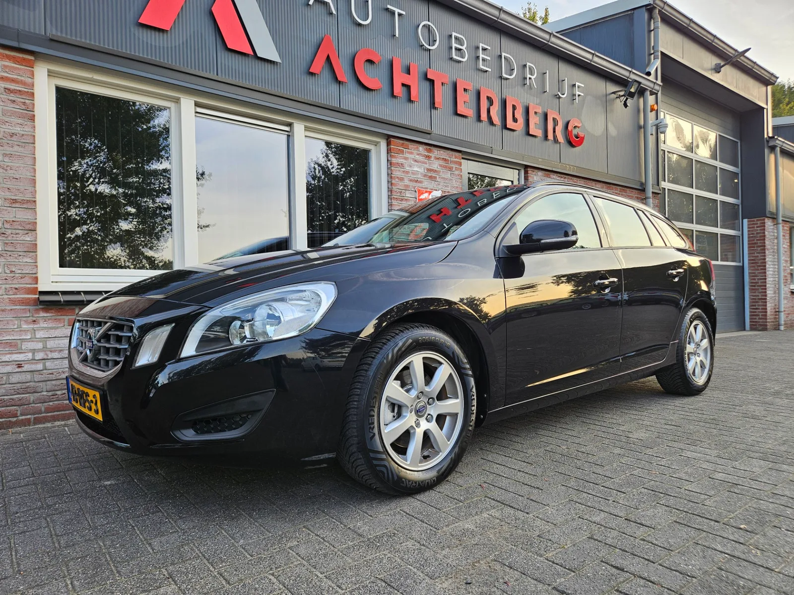 Volvo V60 (2011) — foto 1