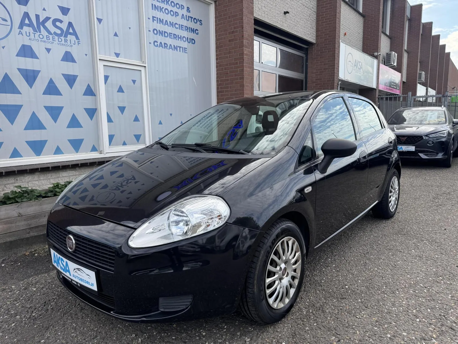 Fiat Grande Punto (2012) — foto 1