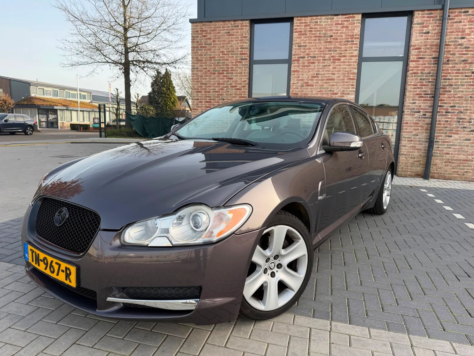 Jaguar XF (2008) — foto 1