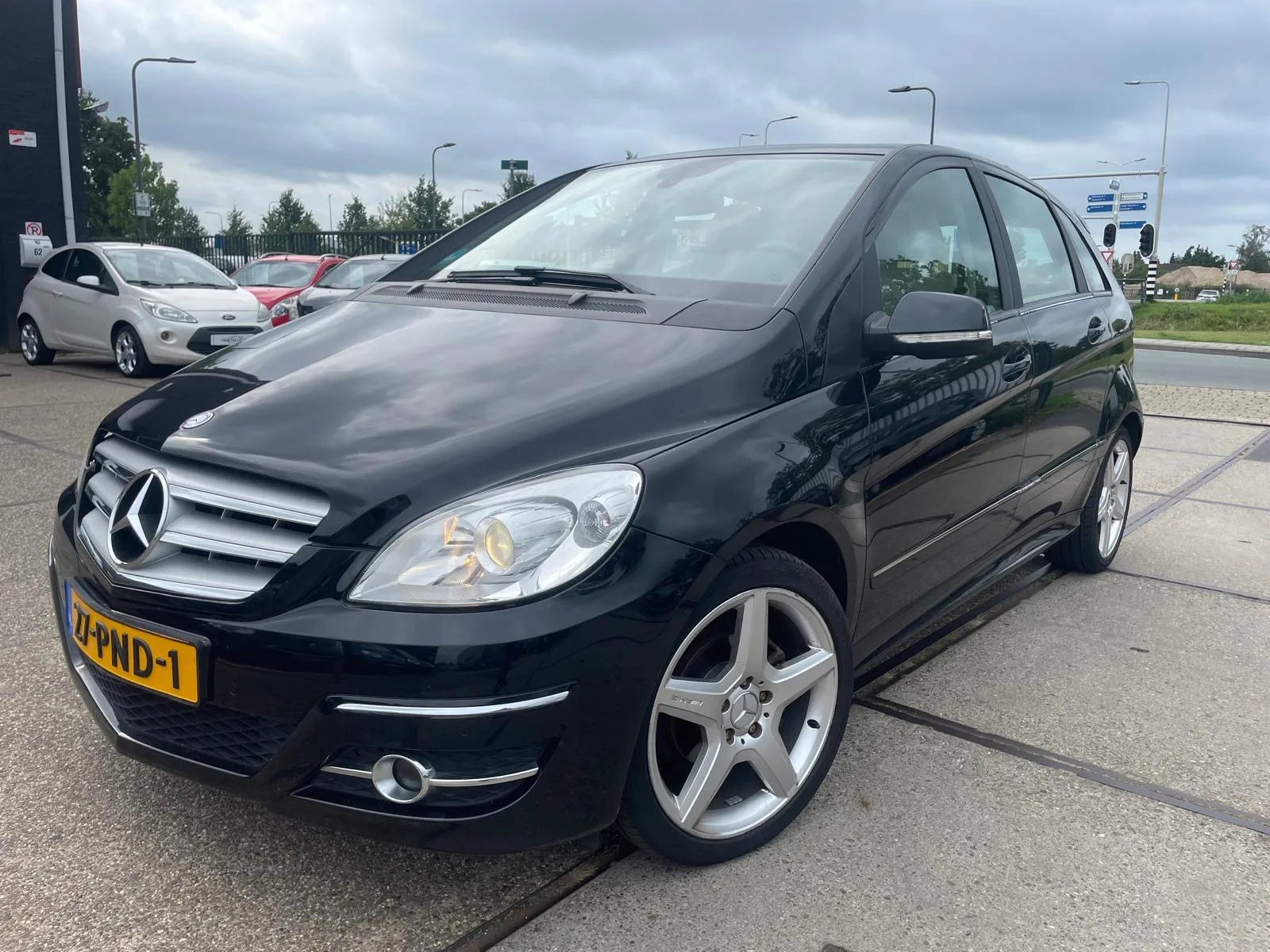Mercedes-Benz B-Klasse (2011) — foto 1