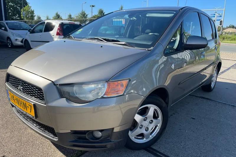 Mitsubishi Colt (2010)