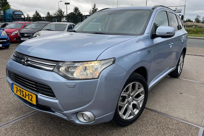 Mitsubishi Outlander (2014)