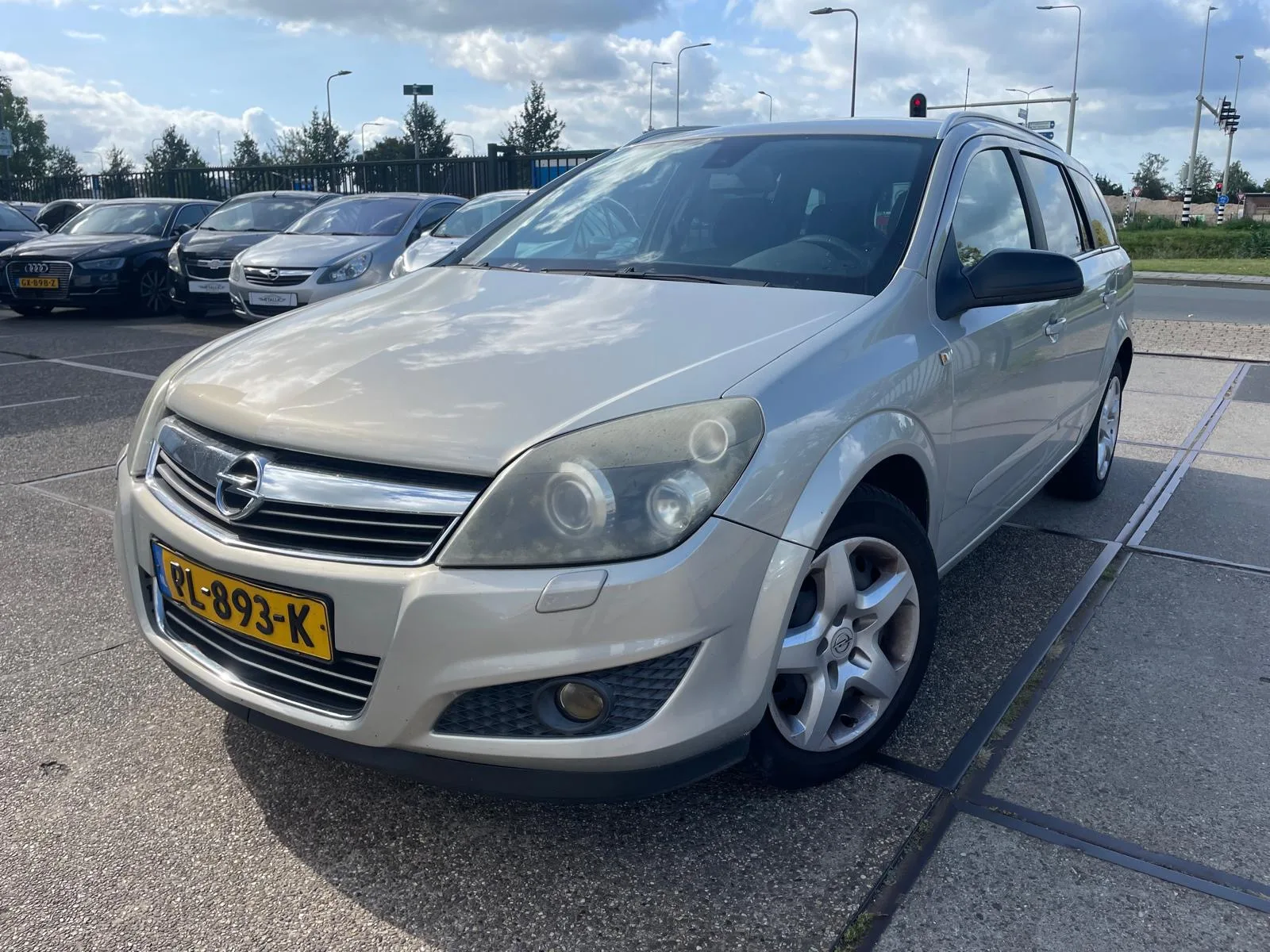 Opel Astra (2008) — foto 1