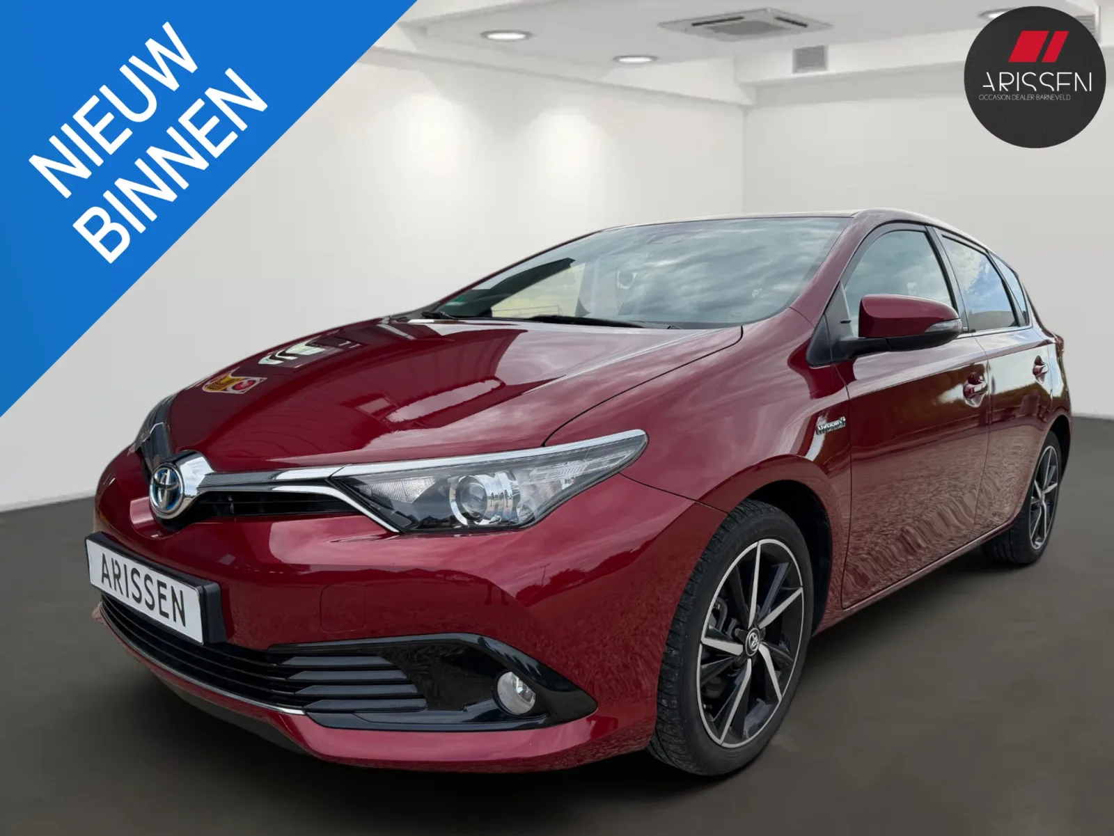 Toyota Auris (2017) — foto 1