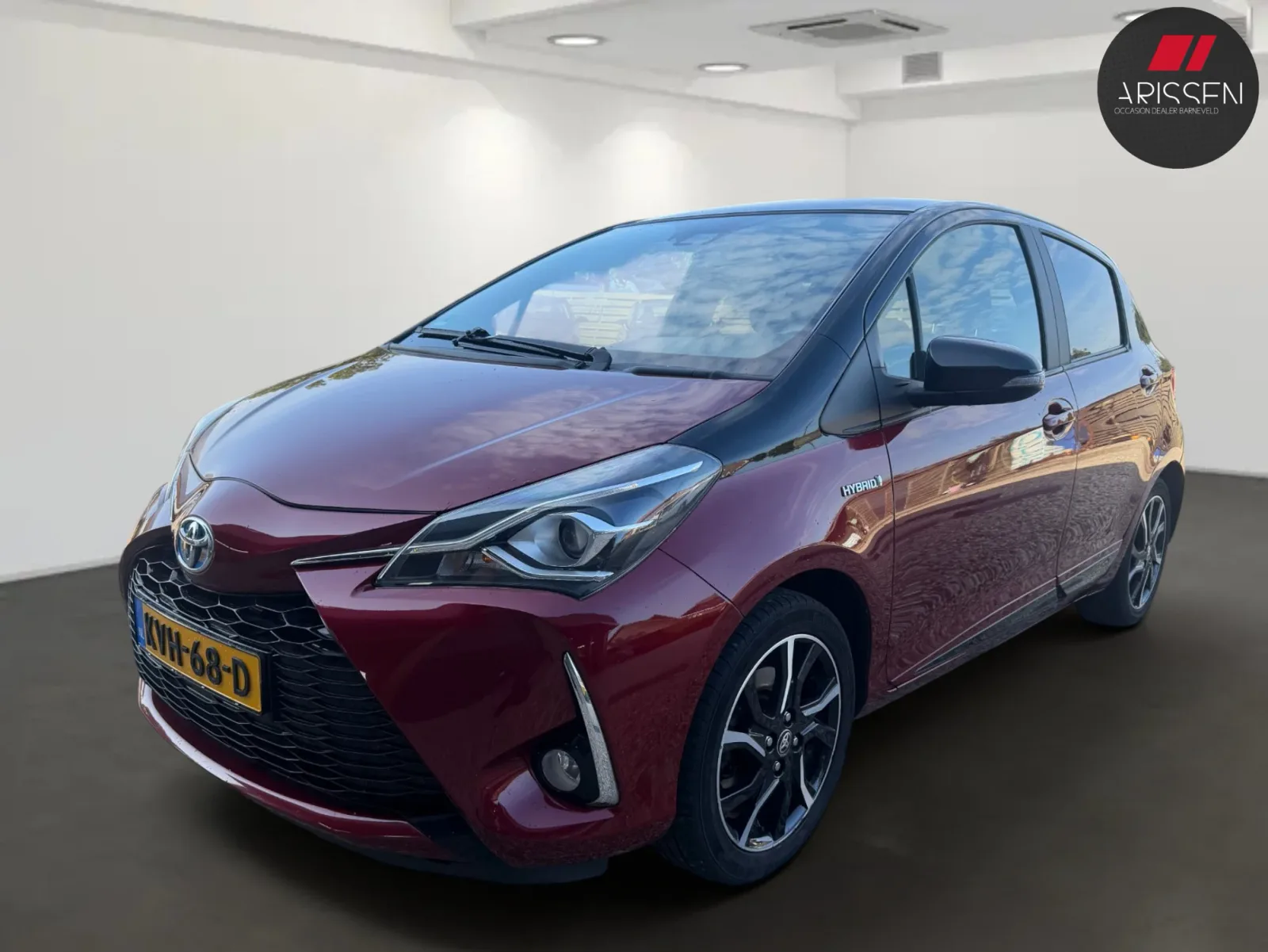 Toyota Yaris (2017) — foto 1