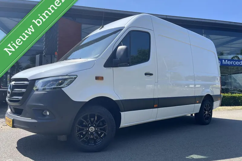 Mercedes-Benz Sprinter (2024)
