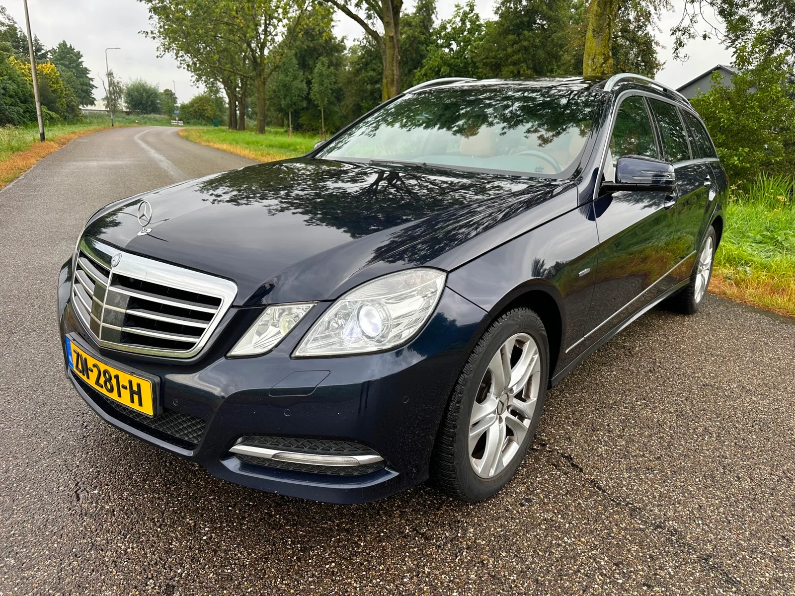 Mercedes-Benz E-Klasse (2012) — foto 1