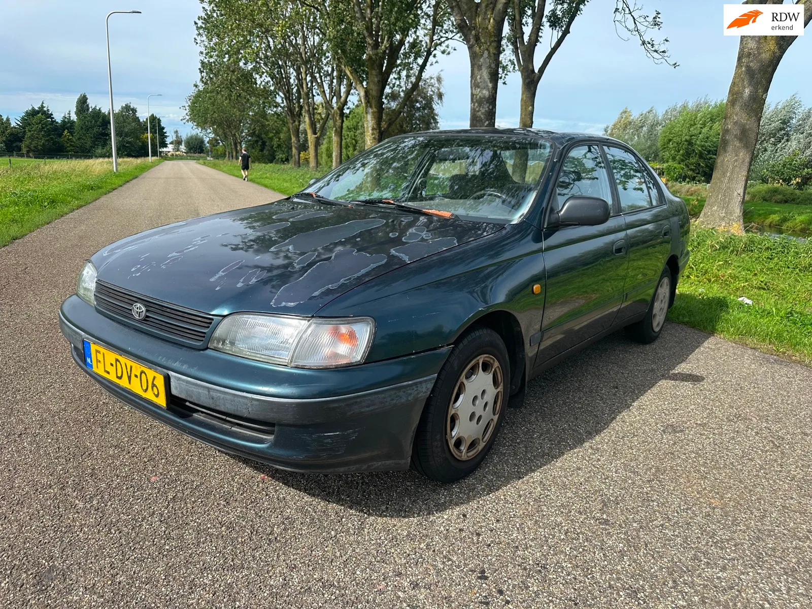 Toyota Carina E (1992) — foto 1