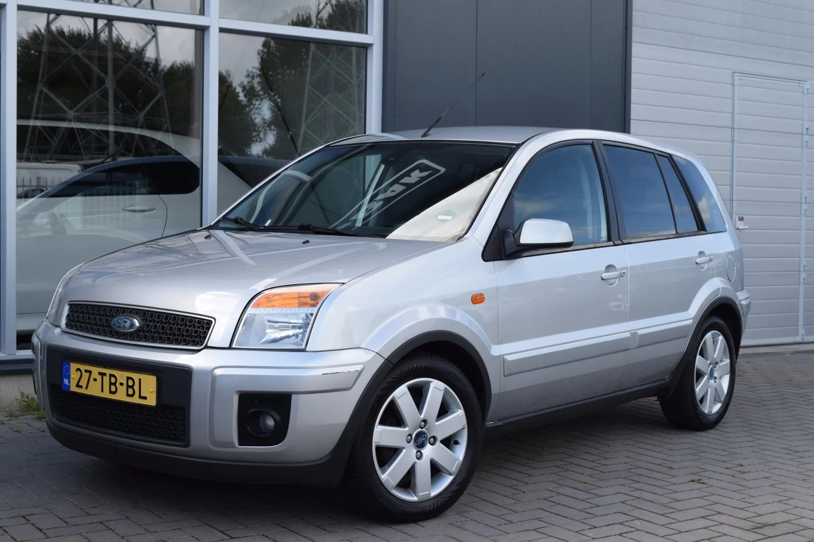 Ford Fusion (2006) — foto 1