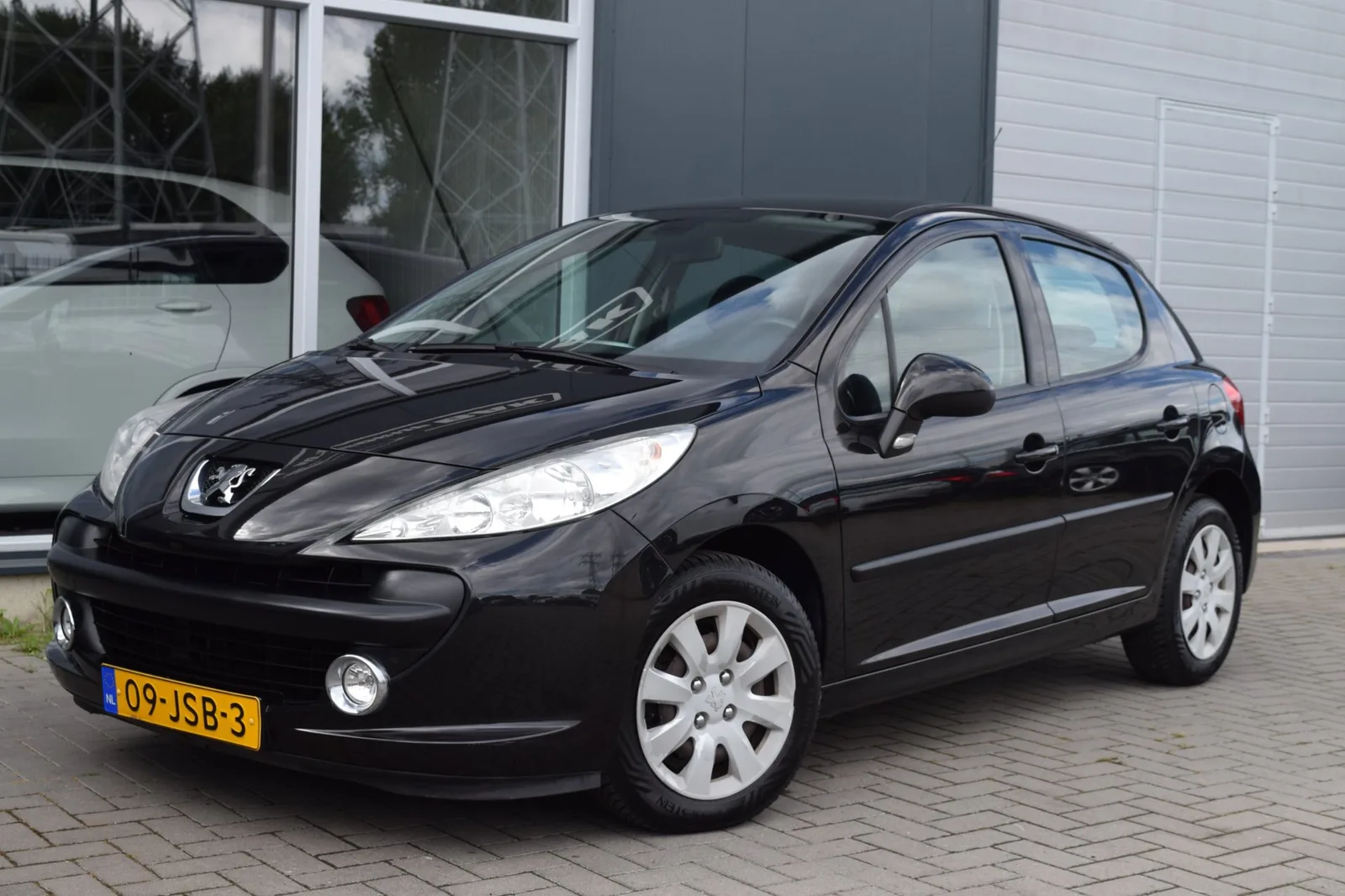 Peugeot 207 (2009) — foto 1