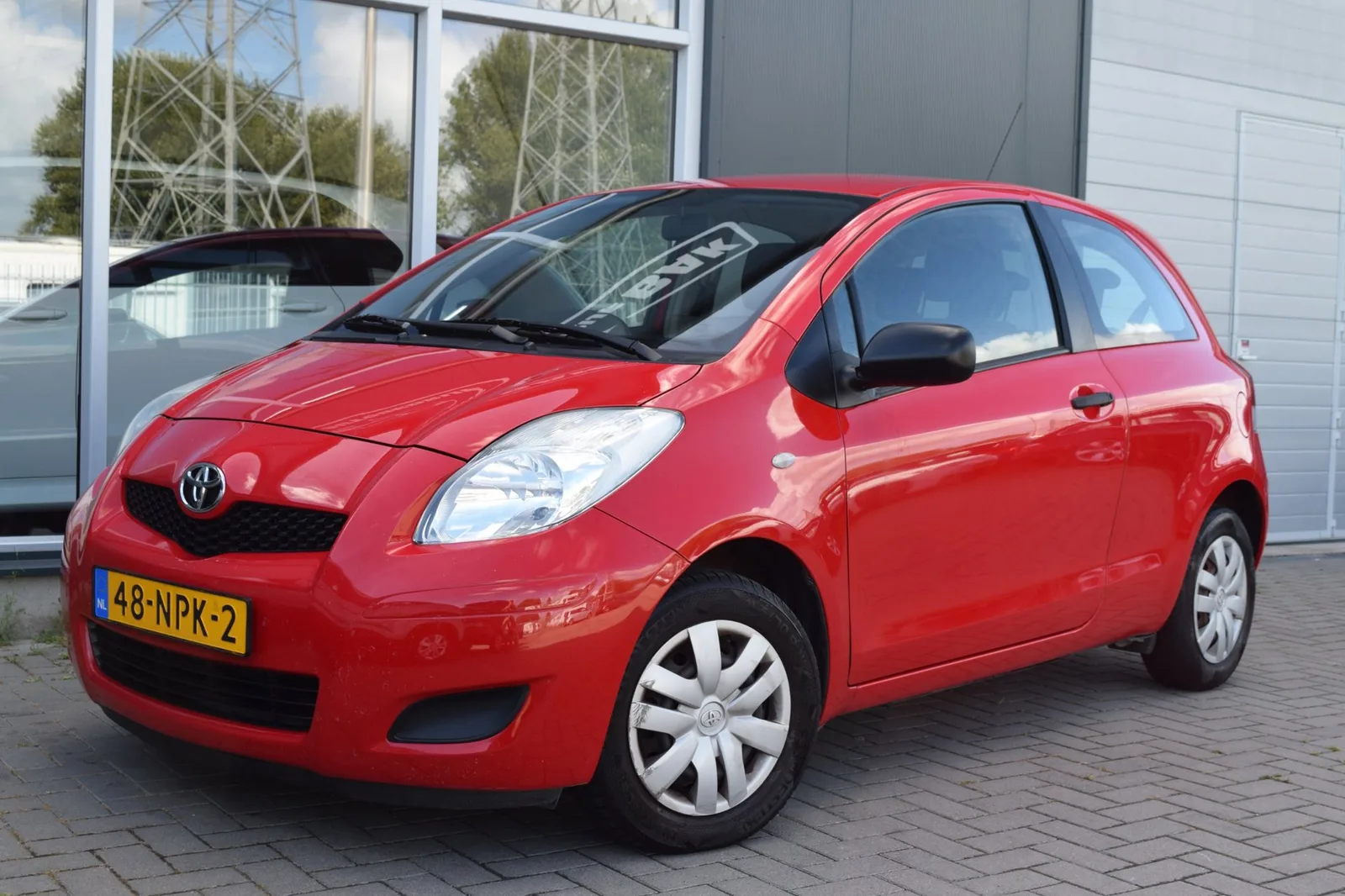 Toyota Yaris (2010) — foto 1