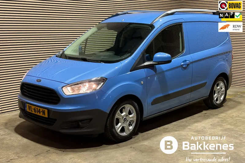Ford Transit Courier (2015)