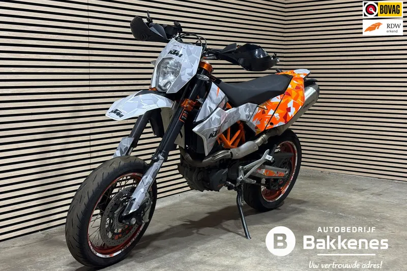 KTM 690 SMC R (2015)