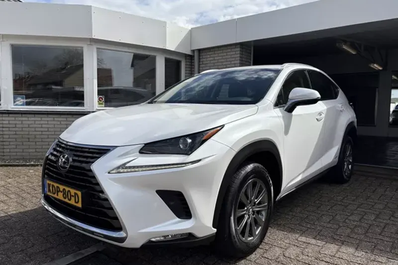 Lexus NX (2018)