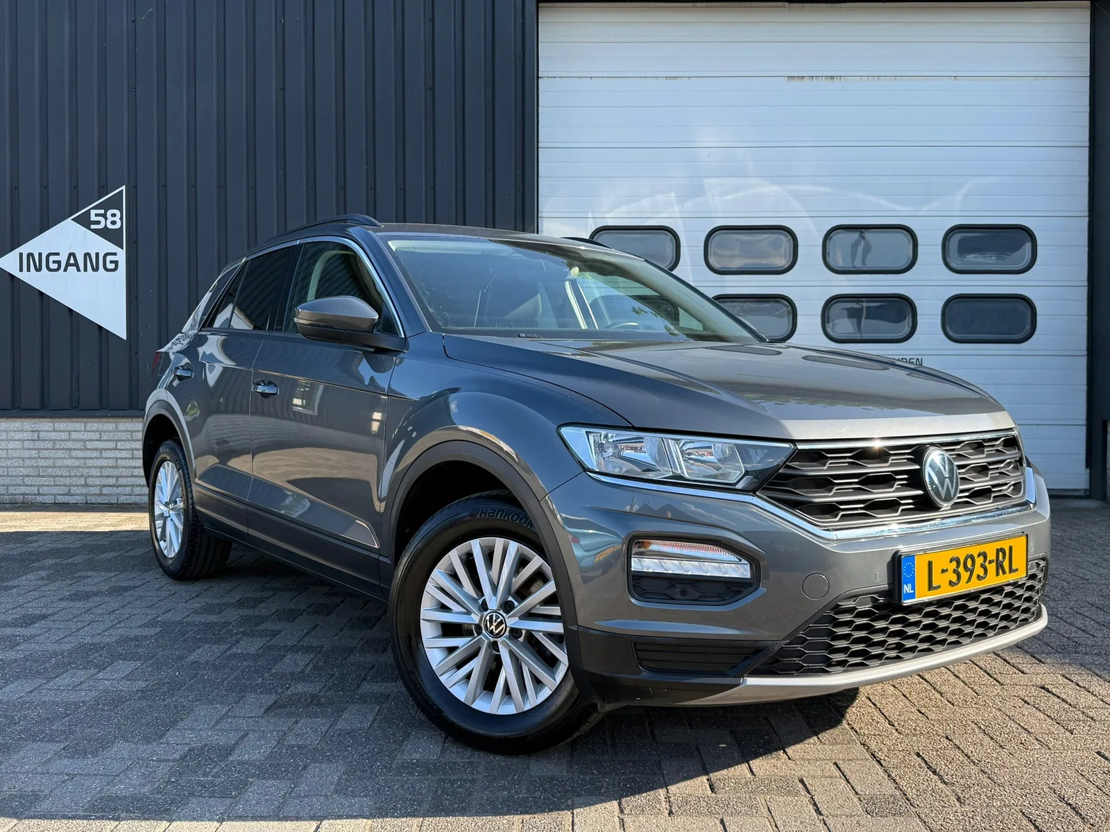 Volkswagen T-Roc (2021) — foto 1