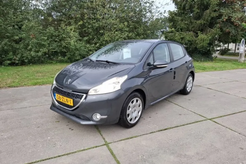 Peugeot 208 (2013)