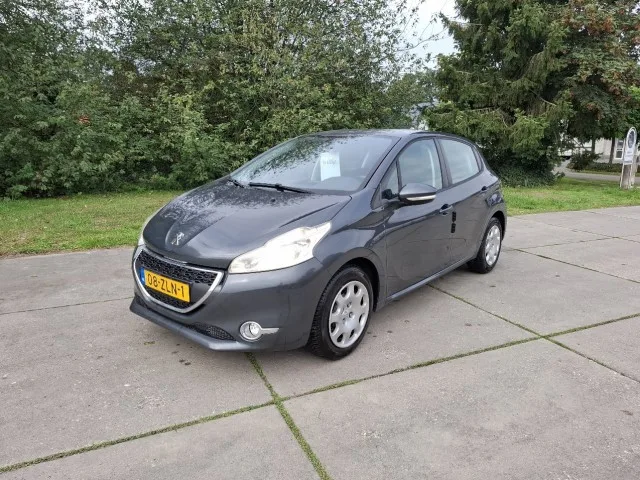 Peugeot 208 (2013) — foto 1