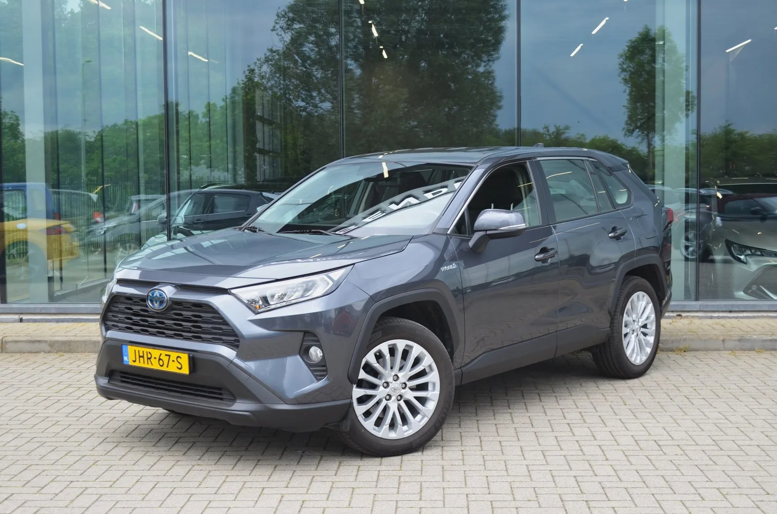 Toyota RAV4 (2021) — foto 1