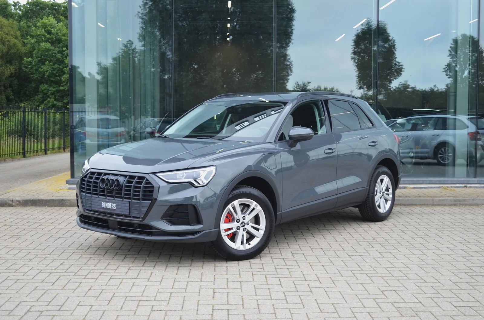 Audi Q3 (2021) — foto 1