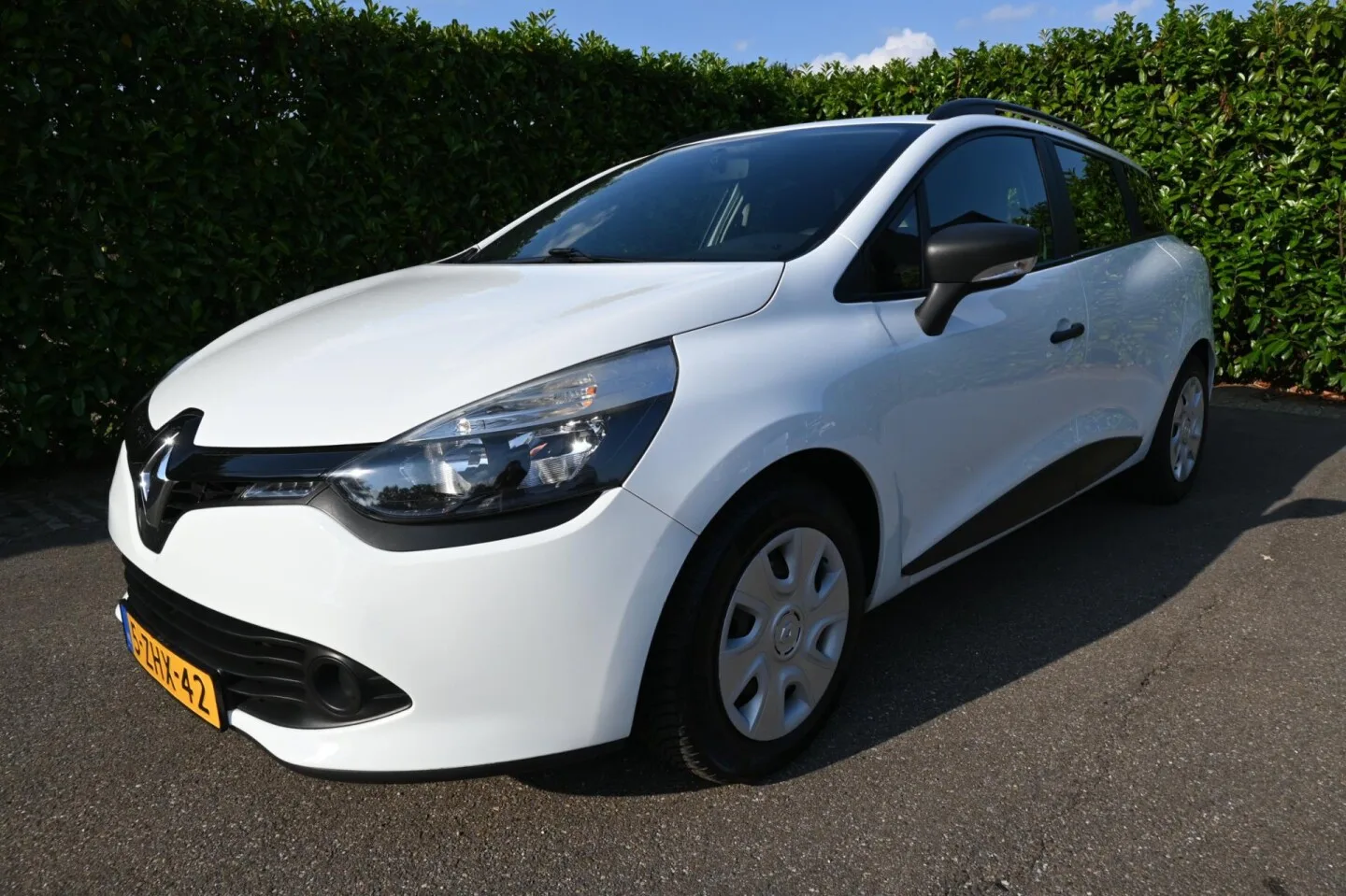 Renault Clio (2015) — foto 1