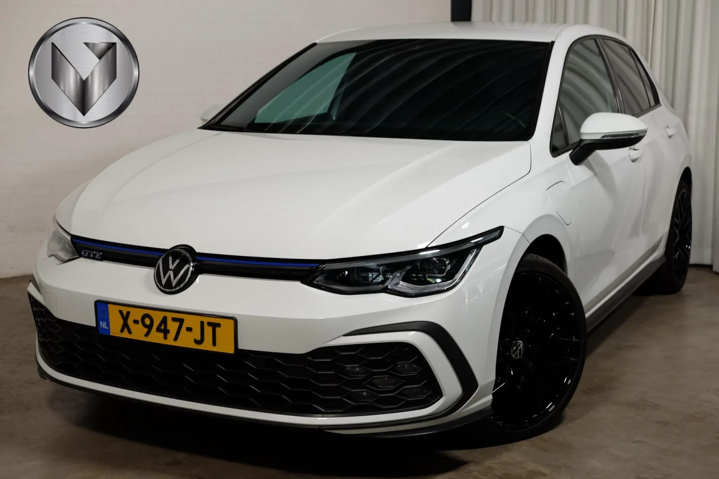 Volkswagen Golf (2021) — foto 1