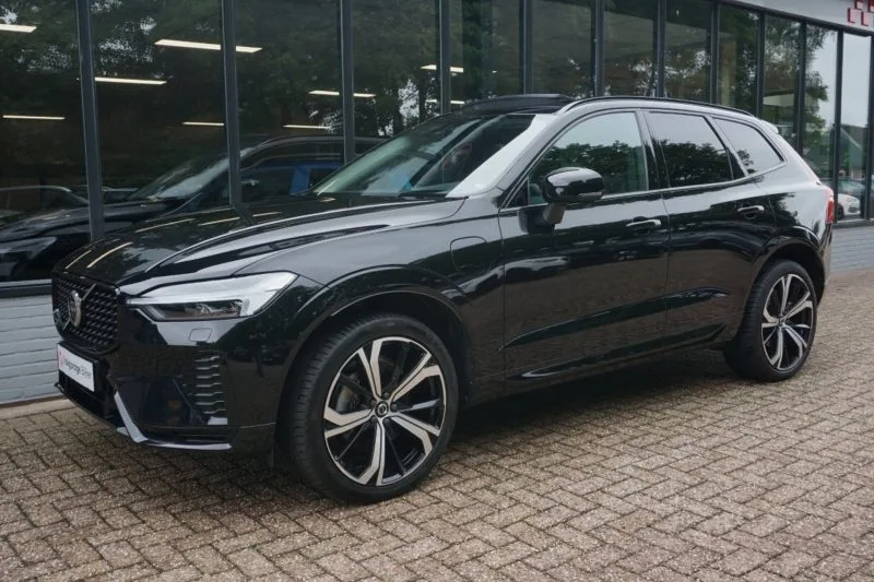 Volvo XC60 (2026) — foto 1