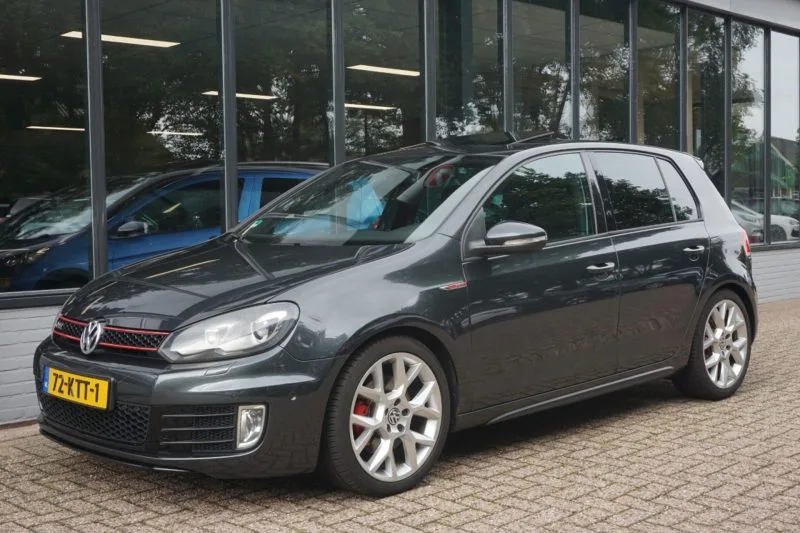 Volkswagen Golf (0) — foto 1