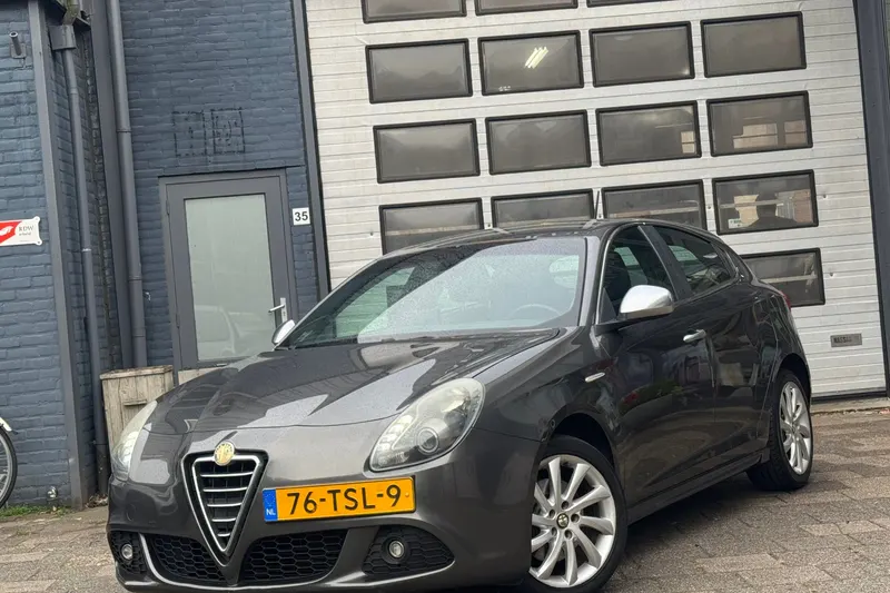 Alfa Romeo Giulietta (2012)