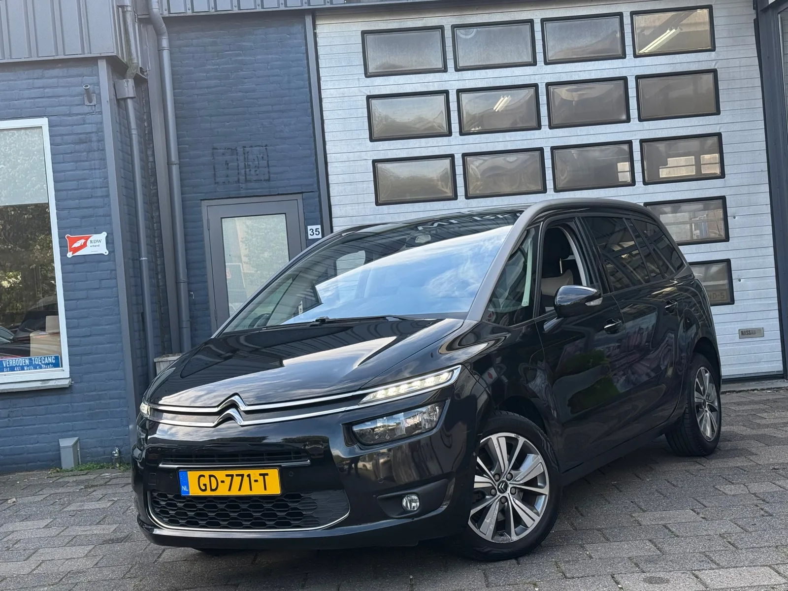 Citroën Grand C4 Picasso (2015) — foto 1