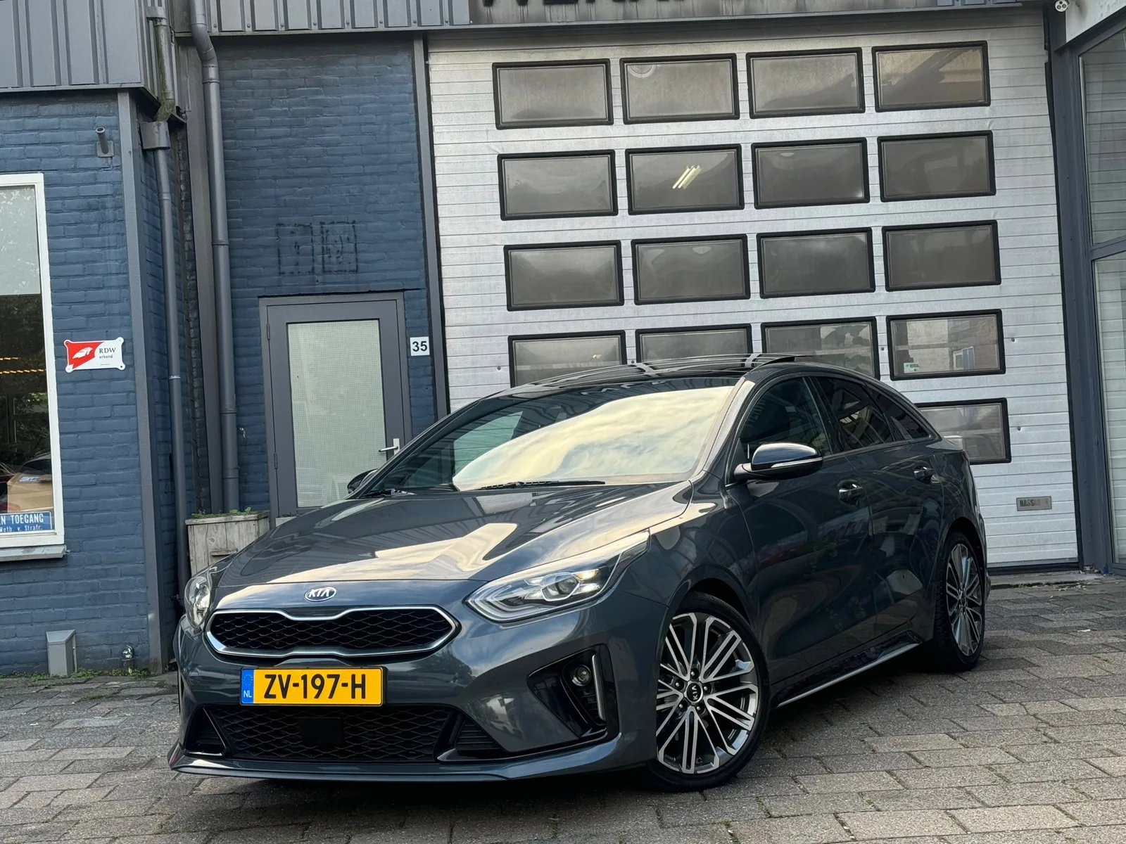 Kia ProCeed (2019) — foto 1