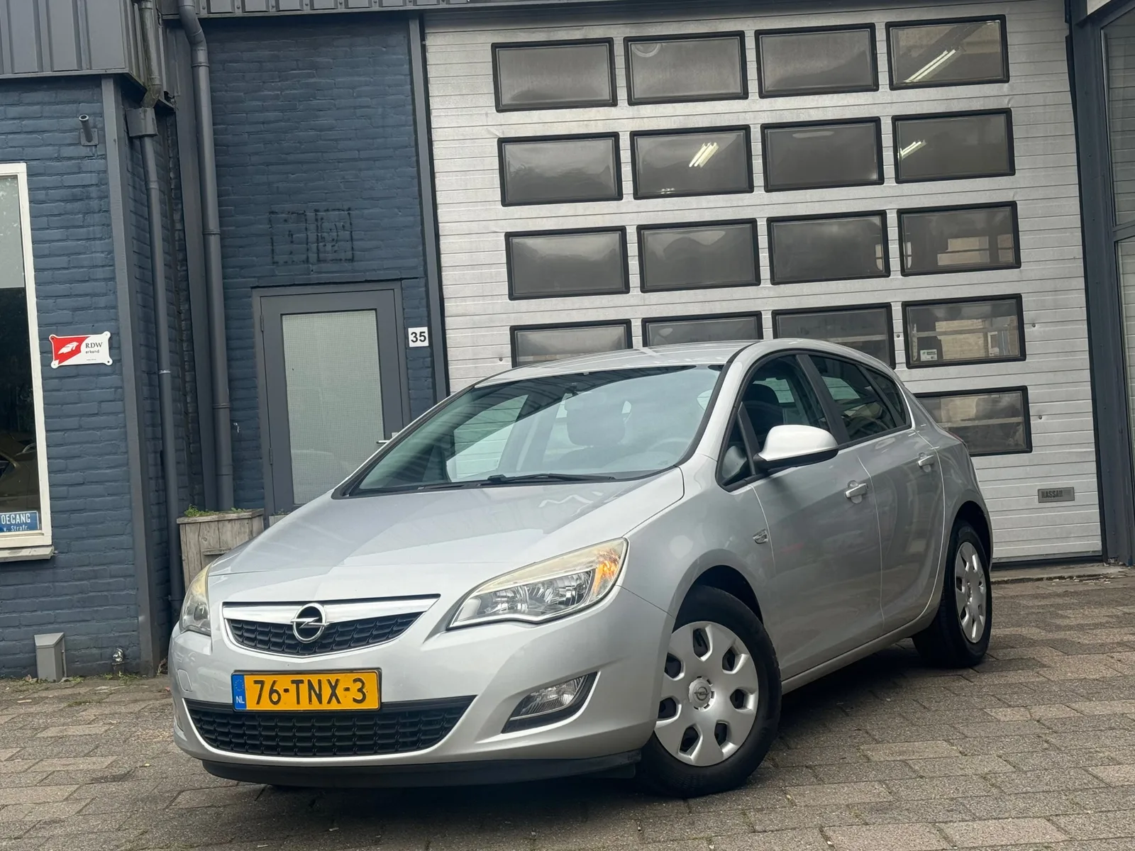 Opel Astra (2012) — foto 1