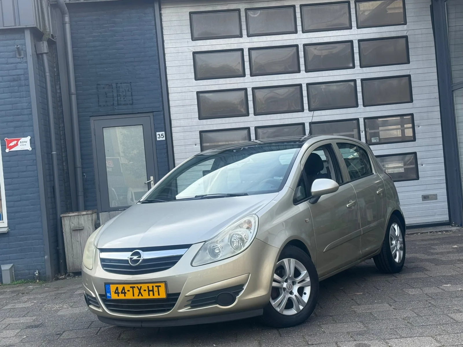 Opel Corsa (2007) — foto 1
