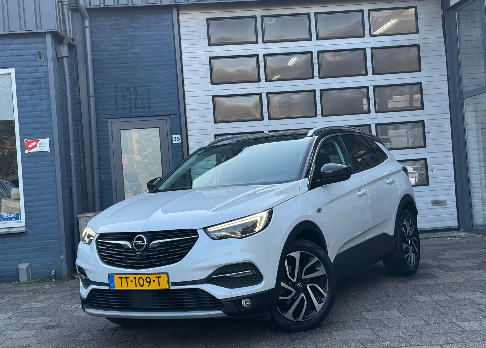 Opel Grandland (2018) — foto 1