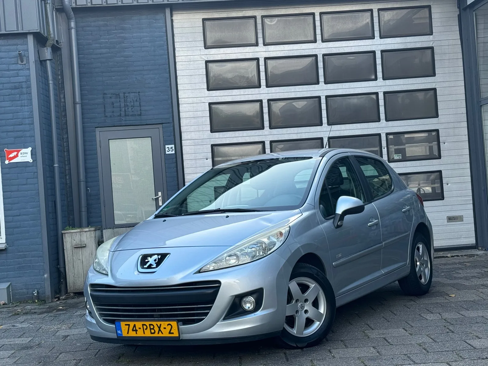 Peugeot 207 (2011) — foto 1
