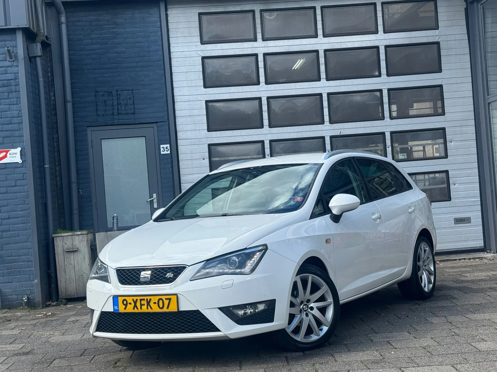 SEAT Ibiza (2014) — foto 1